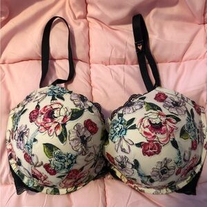 Victoria Secret - VERY SEXY Push-up bra 36DDD